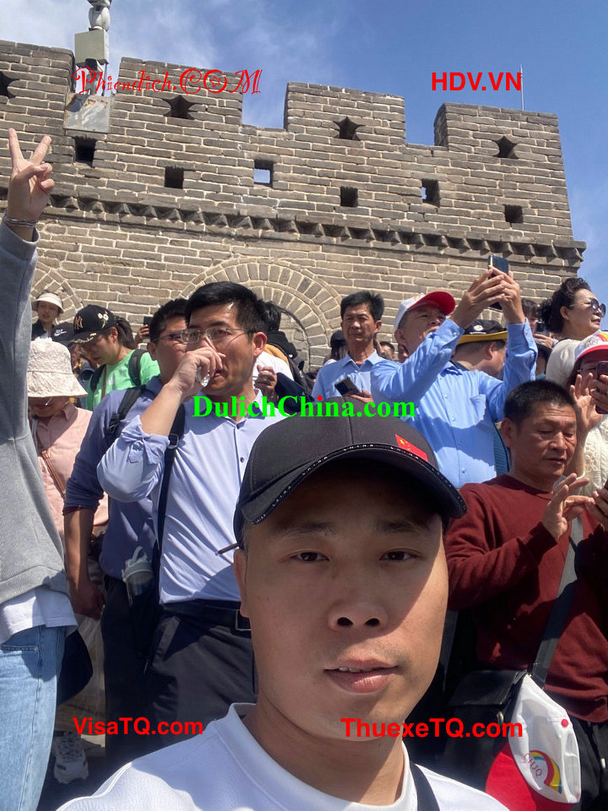 Thuê hướng dẫn viên người Việt tại Bắc Kinh đi khám phá Vạn Lý Trường Thành.